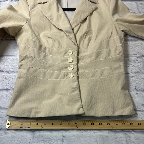 Kay Unger Cream Women's Blazer. Size 8. - Picture 8 of 15